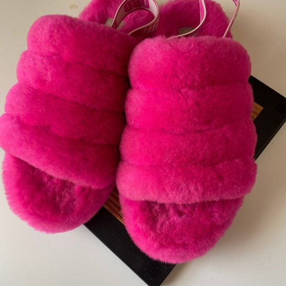 Ugg Hot Pink Fluff Yeah Slipper Size 5 - Picture 1 of 4